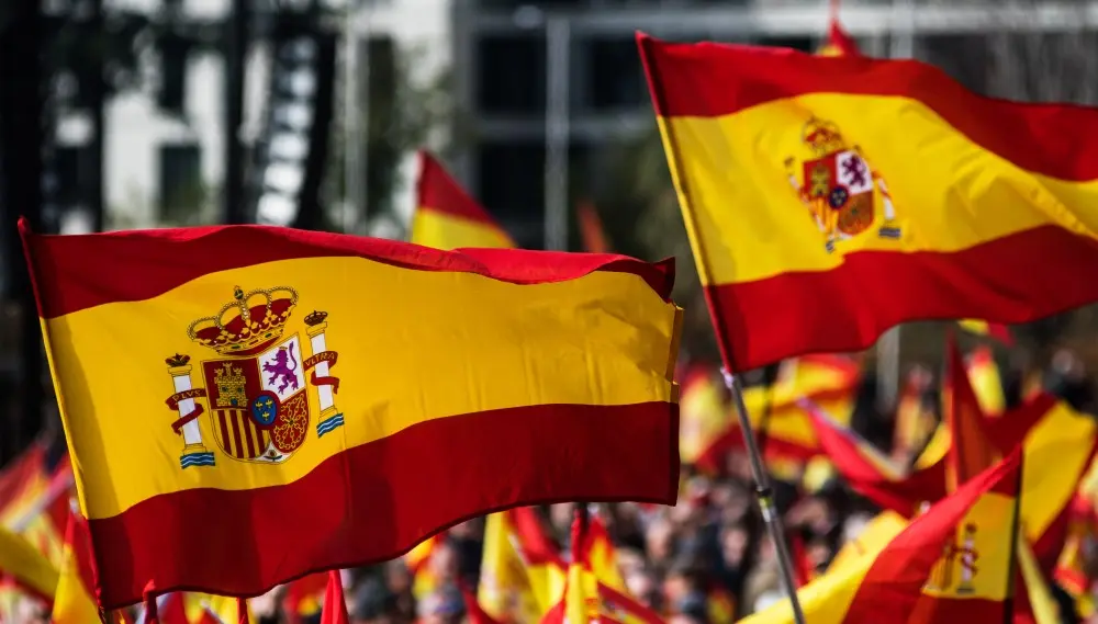 Испания планирует отменить «золотые визы» за покупку недвижимости