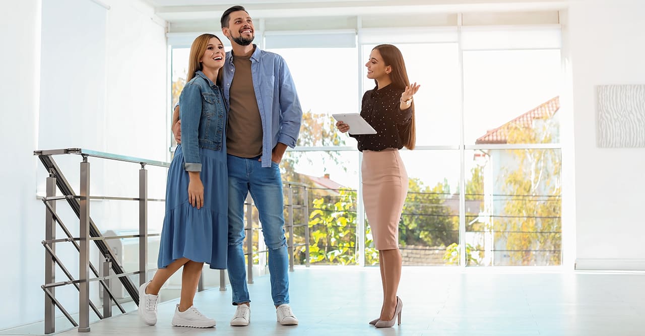 How to Find a Reliable Real Estate Agent and Lawyer in Greece?