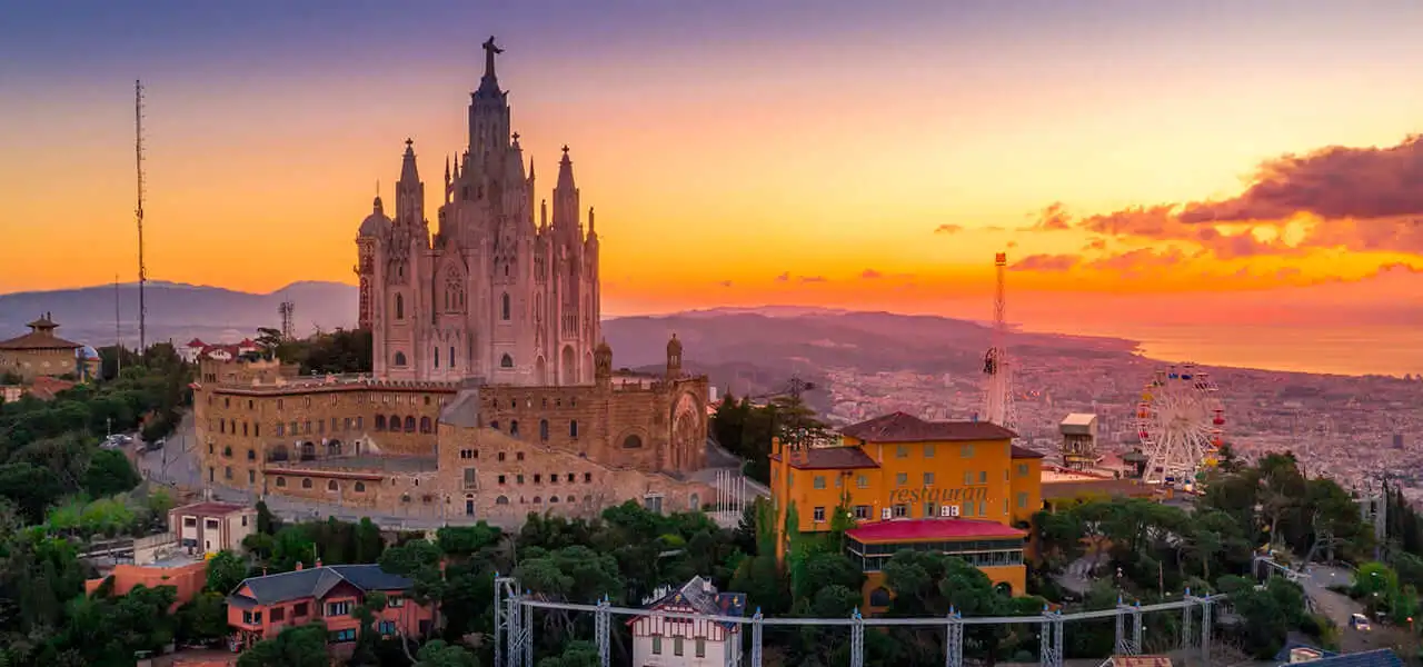 Spain: The Ultimate Guide – Luxury Lifestyle Edition